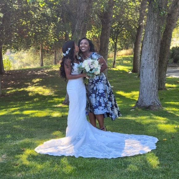 Meet your Posher - Picture 3 of 3